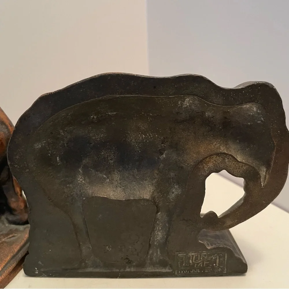 Antique 1924 BronzMet Cast Iron Elephant Bookends‎ #D22 Bronze Finish
